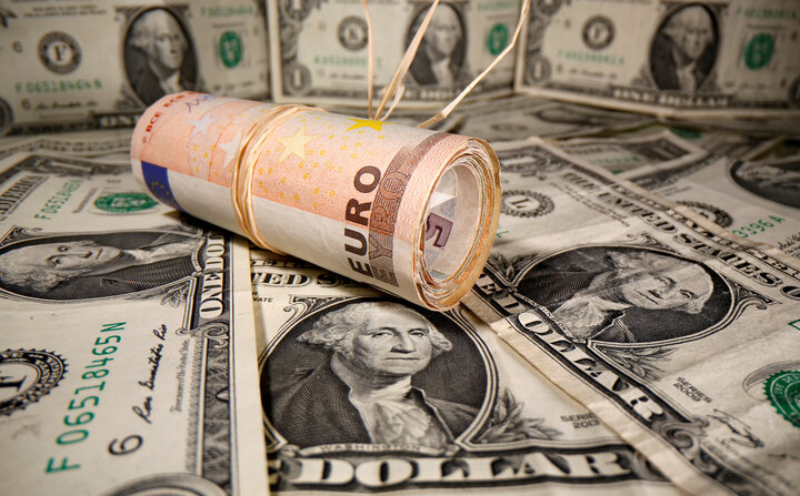 قیمت دلار و یورو در مرکز مبادله ایران کاهشی شد!