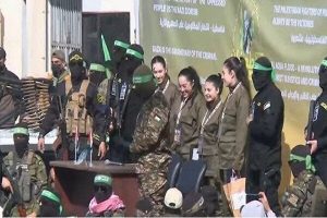 القسام اجساد ۲ اسیر صهیونیست را تحویل صلیب سرخ داد